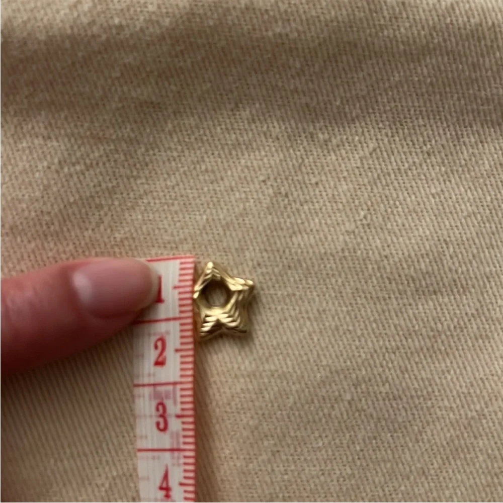 SOLID 14KT GOLD Textured Star Charm - Picture 9 of 13